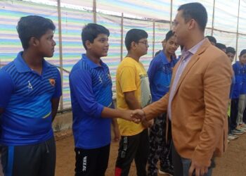 হাইলাকান্দির ইন্ডোর স্টেডিয়াম পরিদর্শন করলেন পুলিশ সুপার নবনীত মহন্ত