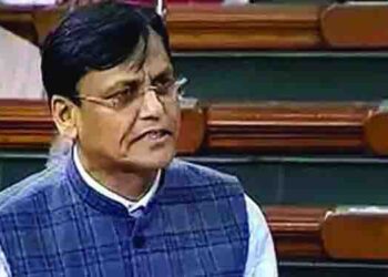 ৫ বছরে কাশ্মীরে বিনিয়োগ কমেছে ৫৫ শতাংশ