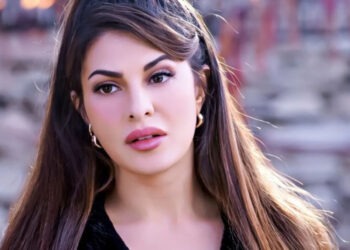 বাহরাইন যাওয়ার অনুমতি চেয়ে দিল্লির আদালতে জ্যাকলিন