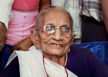 প্রধানমন্ত্রী মোদির মা হীরাবেন  প্রয়াত