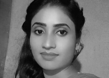 স্ত্রীকে মেরে টুকরো করে খালে ভাসাল যুবক