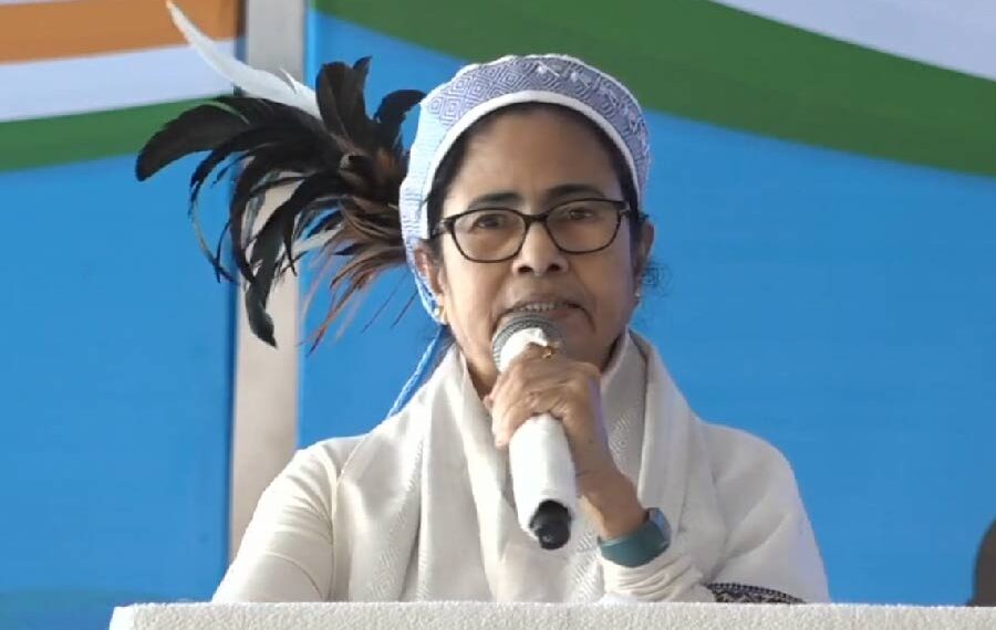 ইউটিউব দেখে মেঘালয়ের ভাষা শিখে নেবেন মমতা !