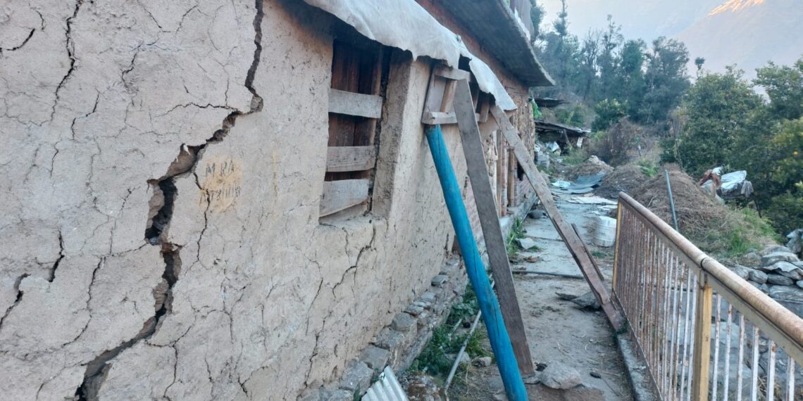 যোশীমঠকে বাঁচানোর আশ্বাস উত্তরাখণ্ডের পর্যটনমন্ত্রীর