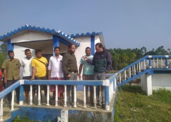 ঘাড়মুড়া ঘাটোয়ারবস্তিতে পানীয় জলের হাহাকার