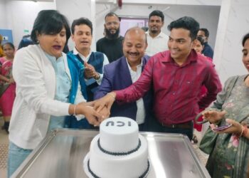 আরই নার্সিং হোমে আইসিইউ চালু