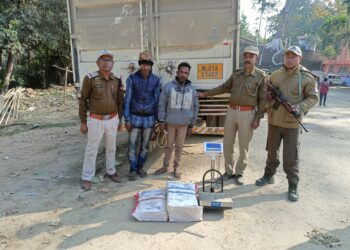 চুরাইবা‌ড়ি ওয়াচপোস্টে গাঁজা সহ আটক ২