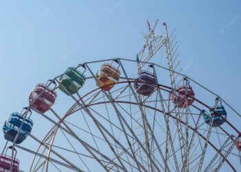 গান্ধী মেলায় বিনোদনের উপকরণ বসানোর বরাত আচার বিক্রেতাকে!