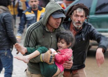 প্রকৃতির আক্রমণে আহত তুরস্ক