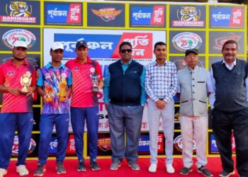 মিডিয়া ক্রিকেটের সেমিতে খবর হিরোজ