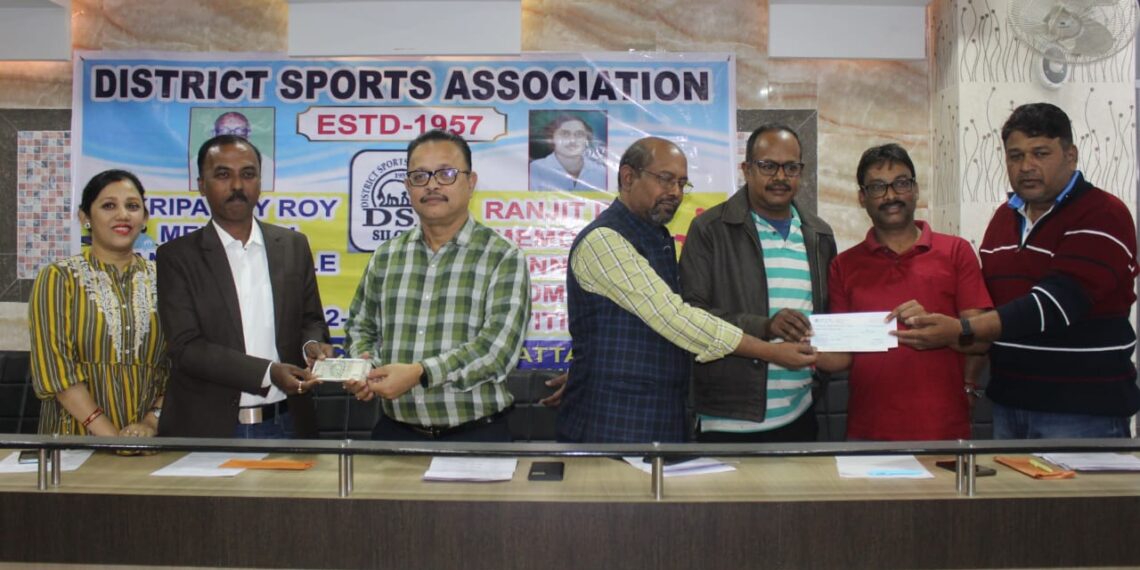 ১০-১২ ইন্ডোর ফেস্ট ডিএসএ -র