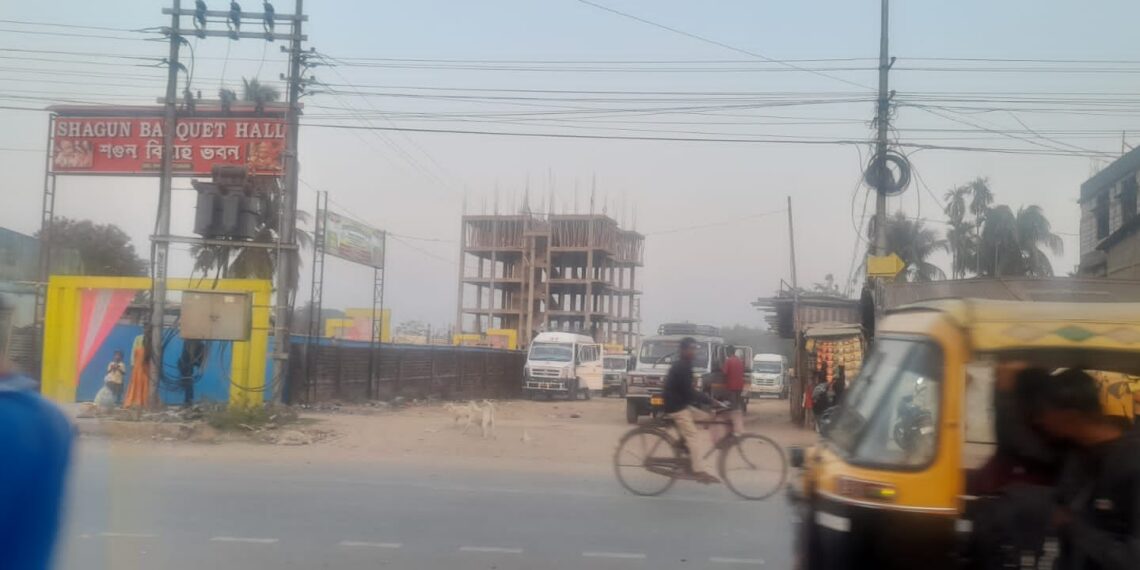 অবৈধভাবে বর্ধিতহারে ক্রুইজারের ভাড়া, ক্ষোভ যাত্রীদের