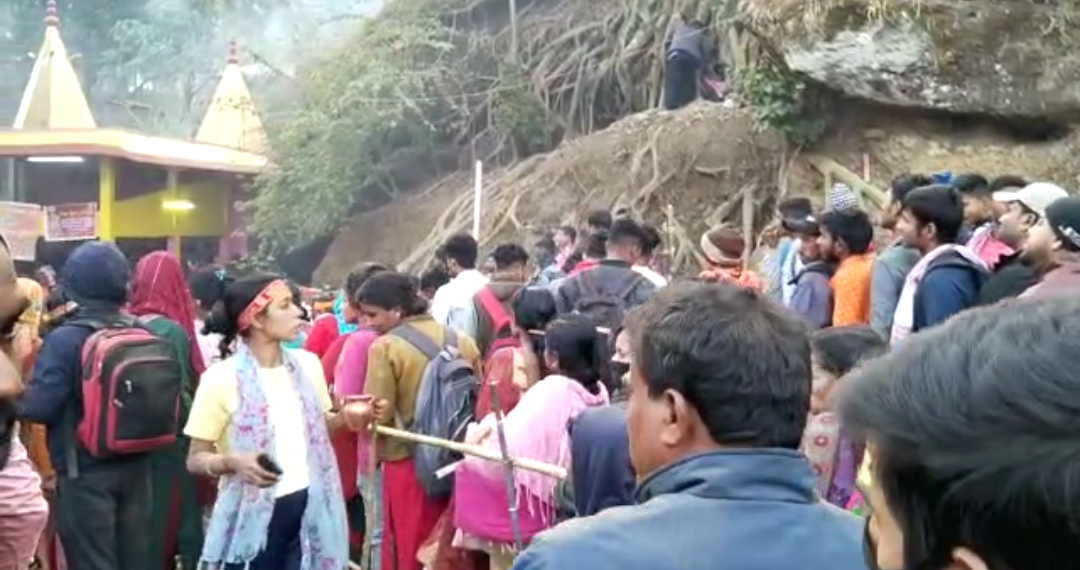 ভুবনবাবার পূজো দিলেন ছয় লক্ষাধিক ভক্ত