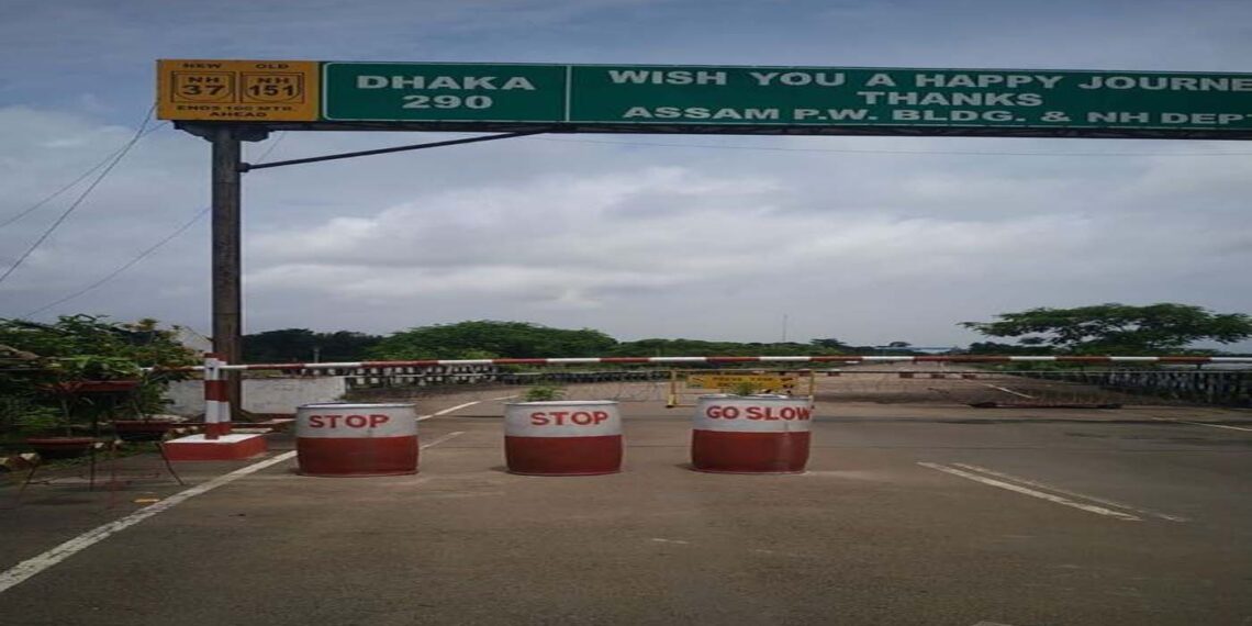 কাজের এক বছরের মধ্যে ধ্বংসস্তূপে পরিণত করিমগঞ্জ-সুতারকান্দি সড়ক