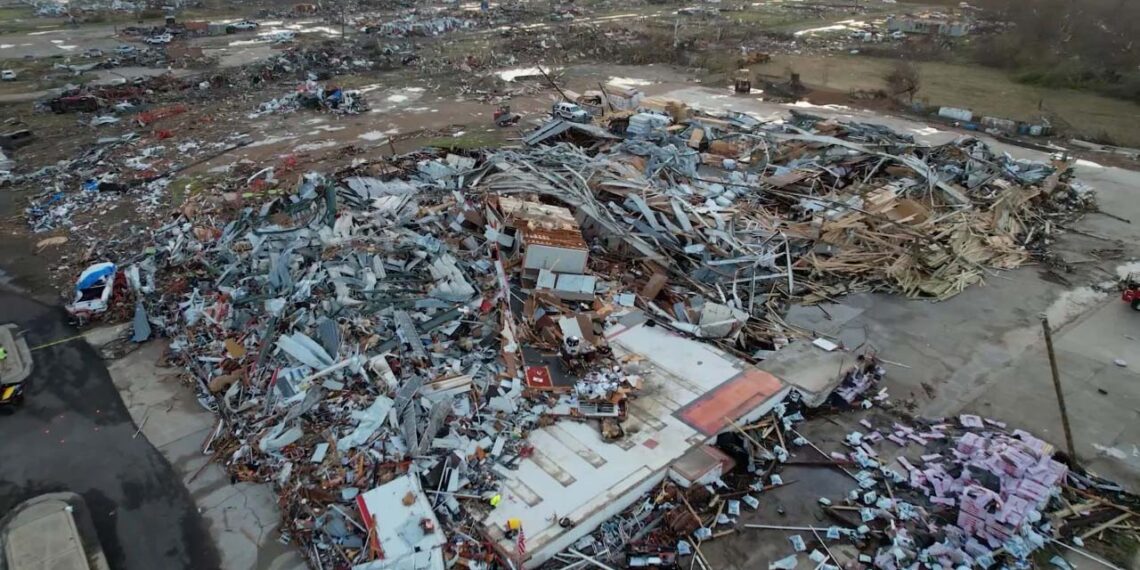 বিধ্বংসী টর্নেডোয় মৃত্যুপুরী মিসিসিপি, মৃত ২৩