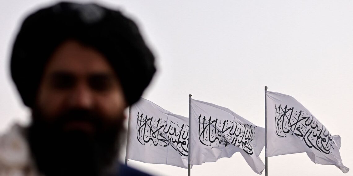 রমজানে গান বাজানোয় আফগানিস্তানে মহিলা পরিচালিত রেডিও স্টেশন বন্ধ করল তালিবান