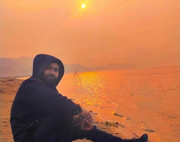 বাসের ধাক্কায় মৃত্যু সাংবাদিকের