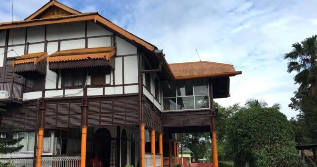 জেলা প্রশাসনে অনিয়ম, কোপ পড়তে পারে ‘বাবু’ সিন্ডিকেটে!