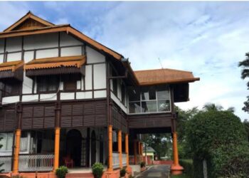 জেলা প্রশাসনে অনিয়ম, কোপ পড়তে পারে ‘বাবু’ সিন্ডিকেটে!