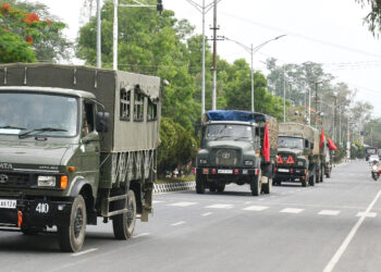 মণিপুরে সেনাবাহিনীর ফ্ল্যাগমার্চ , সংঘর্ষে হত ২