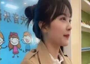 টিকটকে  প্রচুর রোজগার, চাকরি ছাড়লেন চিনা শিক্ষিকা