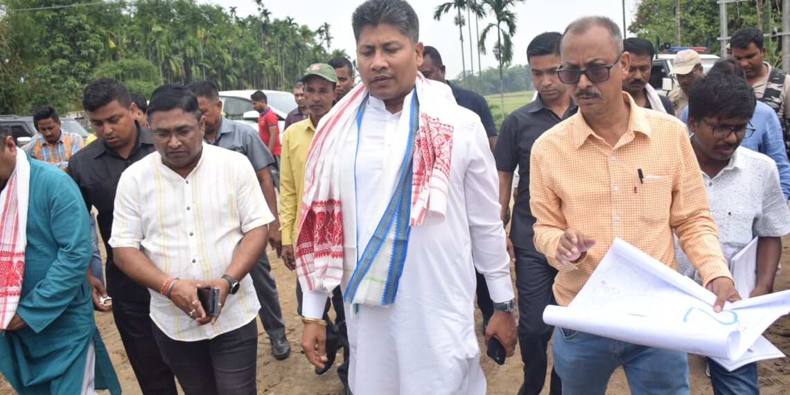 বেতুকান্দিবাঁধ নিয়ে  ইঞ্জিনিয়ারকে সতর্ক করলেন পীযুষ