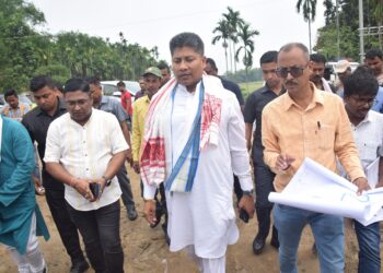 বেতুকান্দিবাঁধ নিয়ে  ইঞ্জিনিয়ারকে সতর্ক করলেন পীযুষ