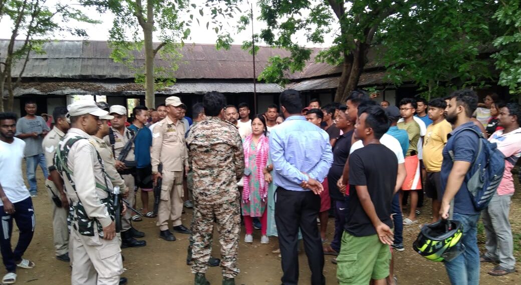 মনিপুর থেকে  লক্ষীপুর এলাকায় আশ্রয় নিয়েছেন সহস্রাধিক লোক