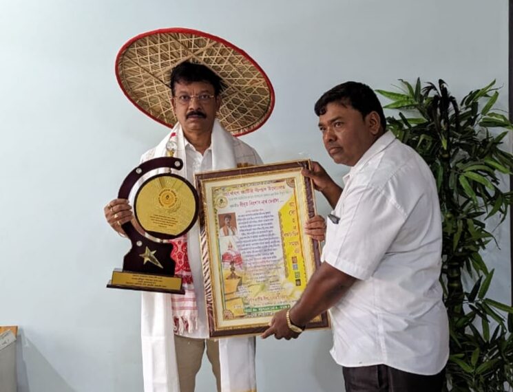 গুয়াহাটিতে সম্মানিত বড়খলার প্রাক্তন বিধায়ক কিশোর নাথ