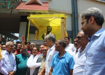 প্রতিষ্ঠা দিবসে সন্তোষমোহনের মূর্তি উন্মোচন ডিএসএতে