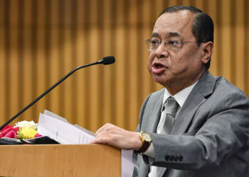 আত্মজীবনীতে NRC নিয়ে ‘মিথ্যে’ কথা, রঞ্জন গগৈর বিরুদ্ধে মানহানি মামলা