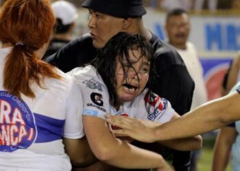 ফুটবল স্টেডিয়াম ভেঙে মৃত ১২