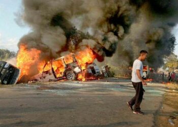 আবারও অশান্ত মণিপুর, ৮ জেলায় কার্ফু জারি