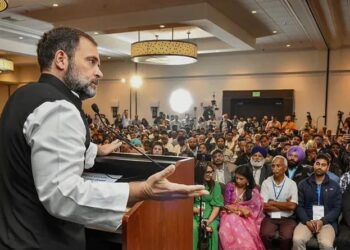 বিজেপি মানুষকে ভয় দেখাচ্ছে  : রাহুল গান্ধী