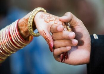 বিয়েতে পণ চেয়ে জুতোপেটা খেলেন বর