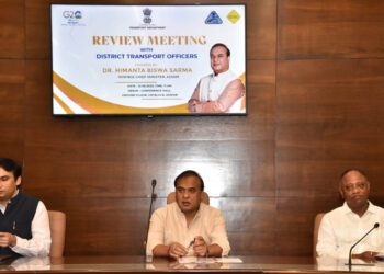 যাত্ৰী স্বাচ্ছন্দ্য প্রদানে যত্নশীল হতে ডিটিওদের নির্দেশ মুখ্যমন্ত্ৰীর