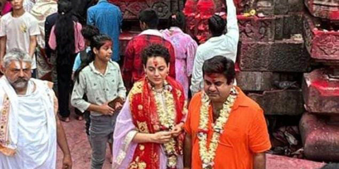 কামাখ্যা মন্দিরে বলিউড অভিনেত্রী কঙ্গনা