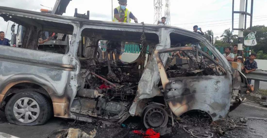 বাংলাদেশে বিস্ফোরণে একই পরিবারের ৮ জন নিহত