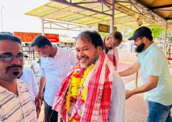 লজিস্টিক পার্ক-এয়ারপোর্ট কোথায়, রাজদীপকে প্রশ্ন অখিলের