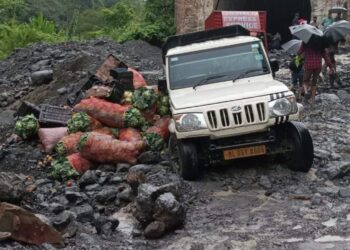 সড়কে ধস, গুয়াহাটিতে ‘নেট’ পরীক্ষায় বসতে পারেননি বহু পরীক্ষার্থী