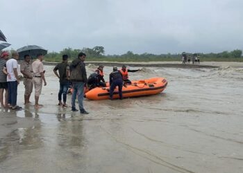 বন্যার কবলে অসমের চার জেলা, উদ্ধার শুরু