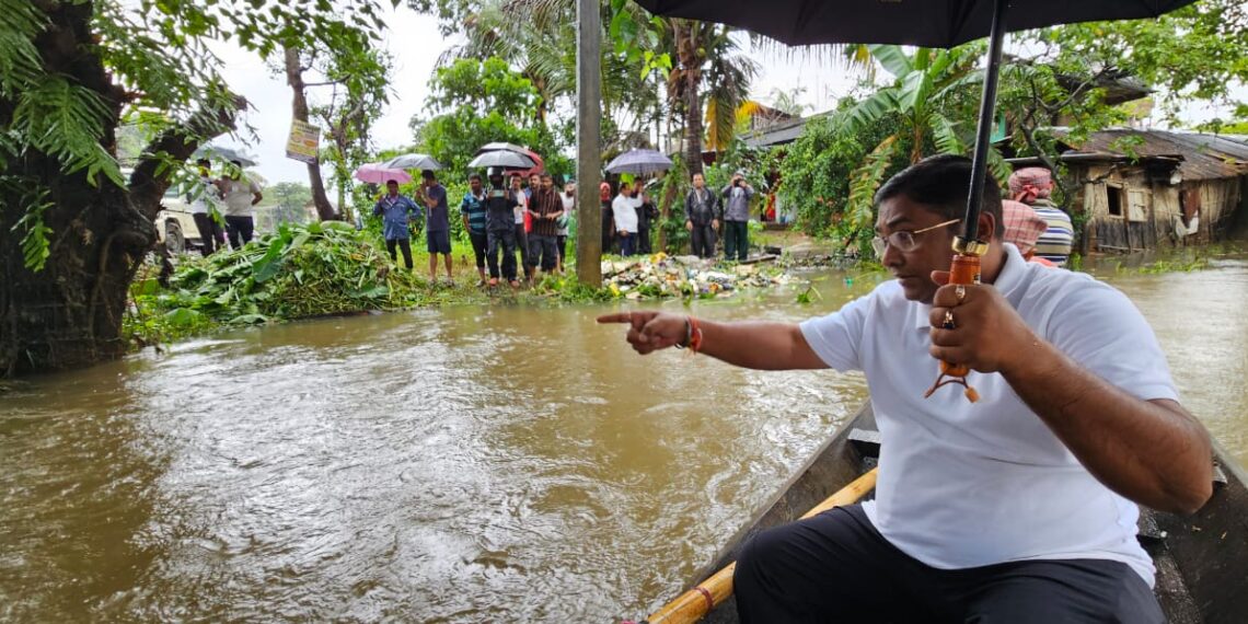 শিলচরের আড়াই লক্ষ মানুষ জলবন্দি!
