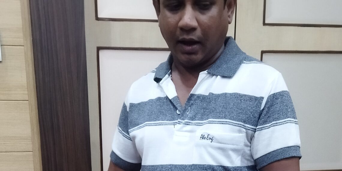 পুলিশের জালে “কাছাড়ের” নকল এস পি