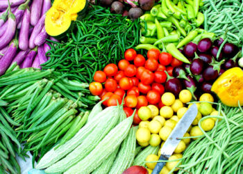 আগুনে বাজারের ছেঁকায় নাজেহাল মানুষ