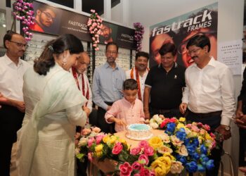 টাইটান আই প্লাস : শিলচরে ২য় শোরুমের উদ্বোধন