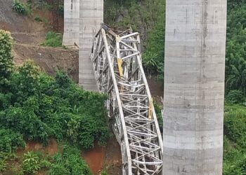সাইরাং সেতু বিপর্যয় : মৃতের সংখ্যা বেড়ে ২৩ 