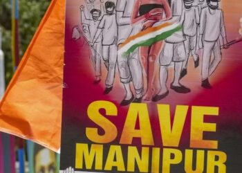 মণিপুরে ছেলেদের নিয়ে পালাতে গিয়ে গণধর্ষিতা মা!