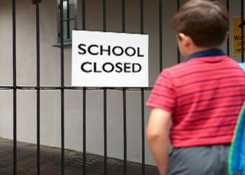 রাজ্যে বন্ধ হচ্ছে আরও ১১ হাজার স্কুল, তীব্র প্রতিক্রিয়া এআইডিএসও’র