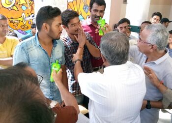 সরছেন ডিন, এনআইটিতে আন্দোলন প্রত্যাহার