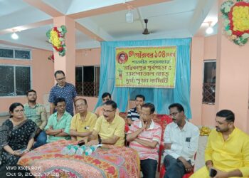 সোনার পাতায় মোড়া প্রতিমা, উদ্বোধনে আসরানী