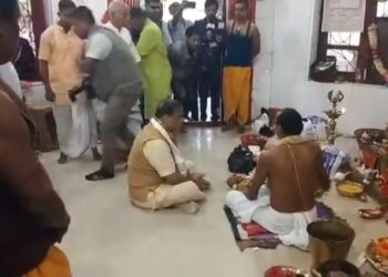 কাঁচাকান্তি মন্দিরে পুজো দিলেন মুখ্যমন্ত্রী